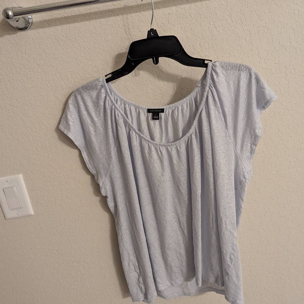Ann Taylor 100% Linen Shimmery Light Blue Blouse - Picture 1 of 3
